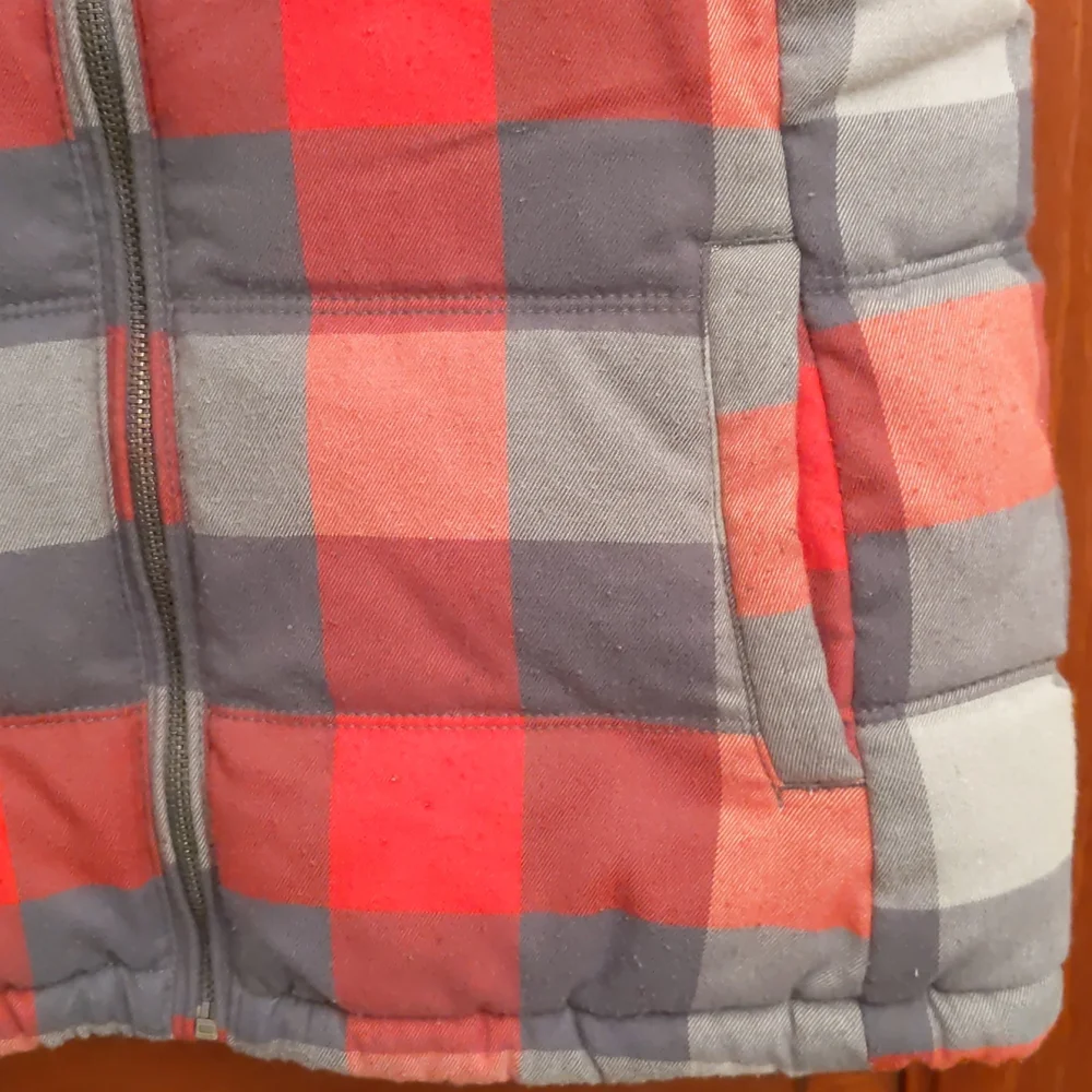 Old Navy Women's Small Plaid Puffer Vest - Picture 2 of 5
